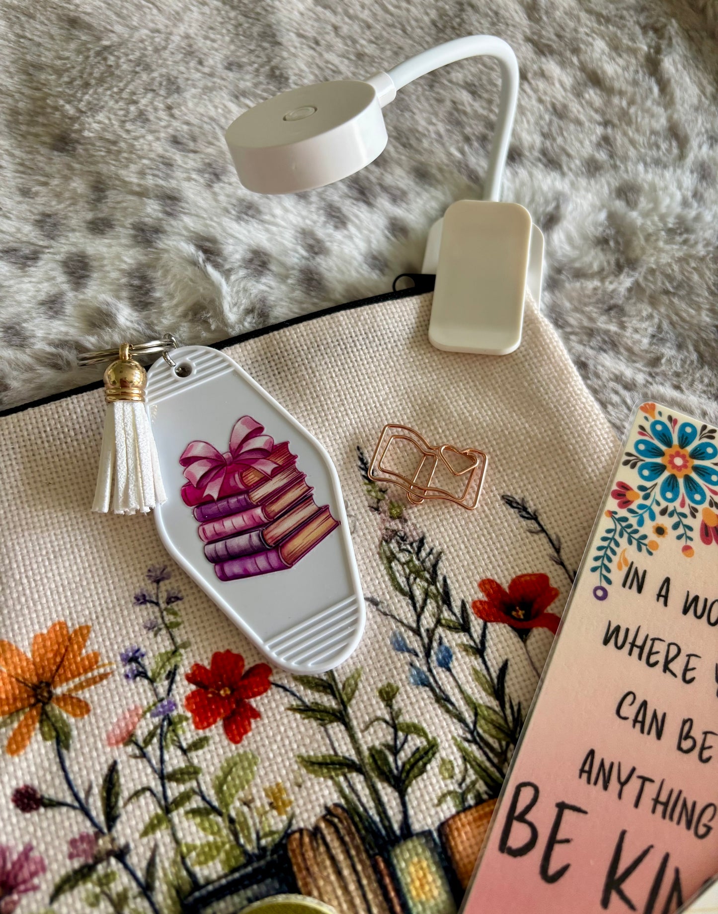 Book Lovers Deluxe Bookish Gift Set