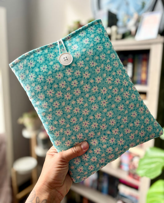 Blue Daisies Book Sleeve