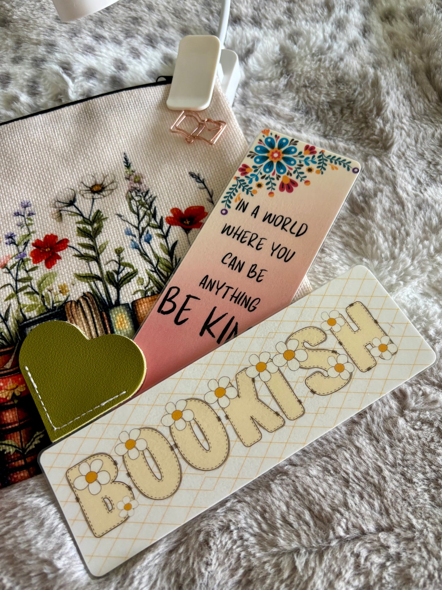 Book Lovers Deluxe Bookish Gift Set